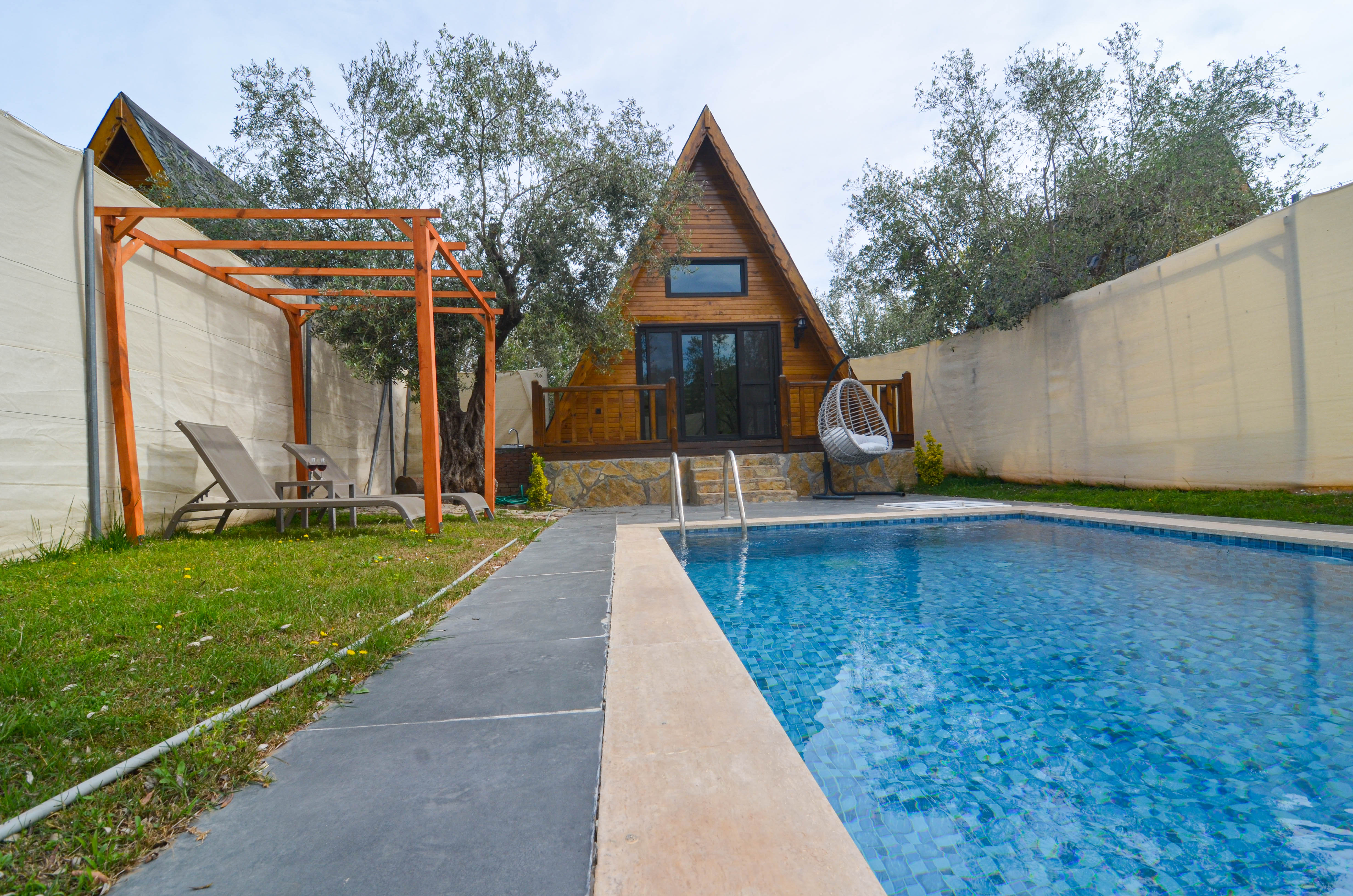 Özel Havuzlu Tasarım Bungalow